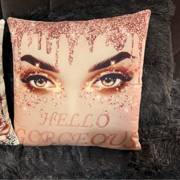 Set of 2 Gorgeous Decorative Pillow Covers - Picture 2 of 3